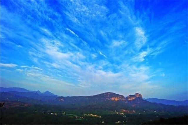 中国“最大”的卧佛,全长5公里,头在广东境内脚却在江西!