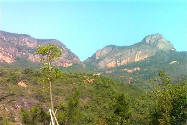 中国“最大”的卧佛,全长5公里,头在广东境内脚却在江西!