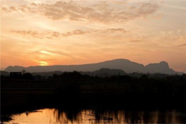 中国“最大”的卧佛,全长5公里,头在广东境内脚却在江西!