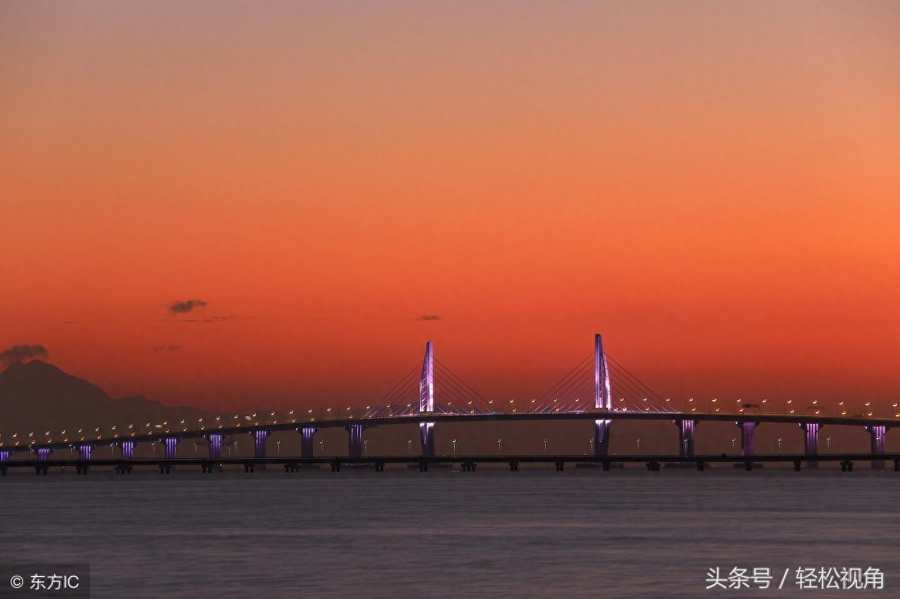 广东珠海：世界上最长的跨海大桥港珠澳大桥通车了