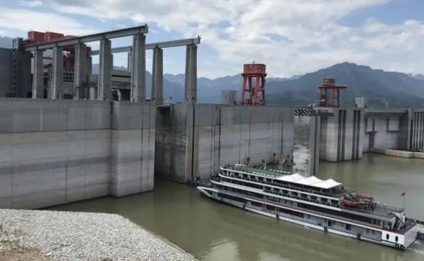 探秘轮船可轻松通过三峡大坝 依赖大坝开关闸口(落差比较大) 2