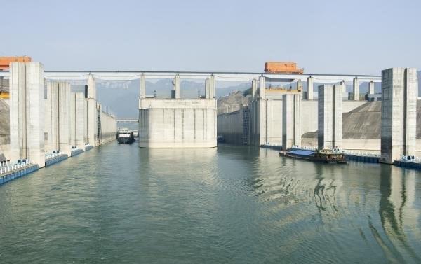 探秘轮船可轻松通过三峡大坝 依赖大坝开关闸口(落差比较大) 3