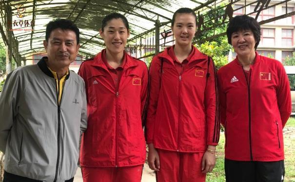 《中国女排》大电影敲定!郎平携手2爱徒现身,9字透露心中期待