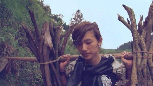 《变形计》最怂城市富二代,吵架比谁都厉害,打架却躲在女人身后