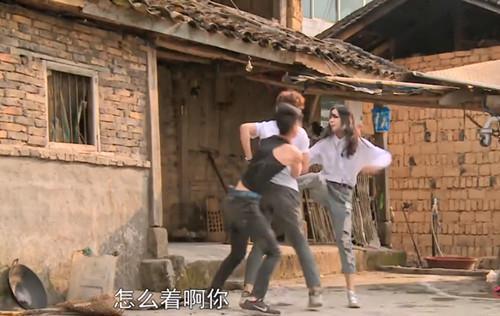 《变形计》最怂城市富二代,吵架比谁都厉害,打架却躲在女人身后