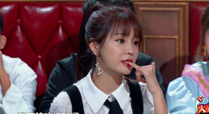 《火星情报局》沈梦辰曝出,曾经被他伤过心,非常的冷漠