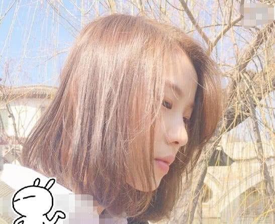 变形记“巨婴”刘思琪,连生活都不能自理,如今却签约当网红?