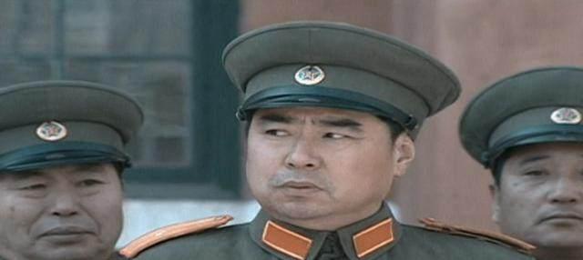 《亮剑》:李云龙称呼王保胜为政委,纯粹是寒碜人