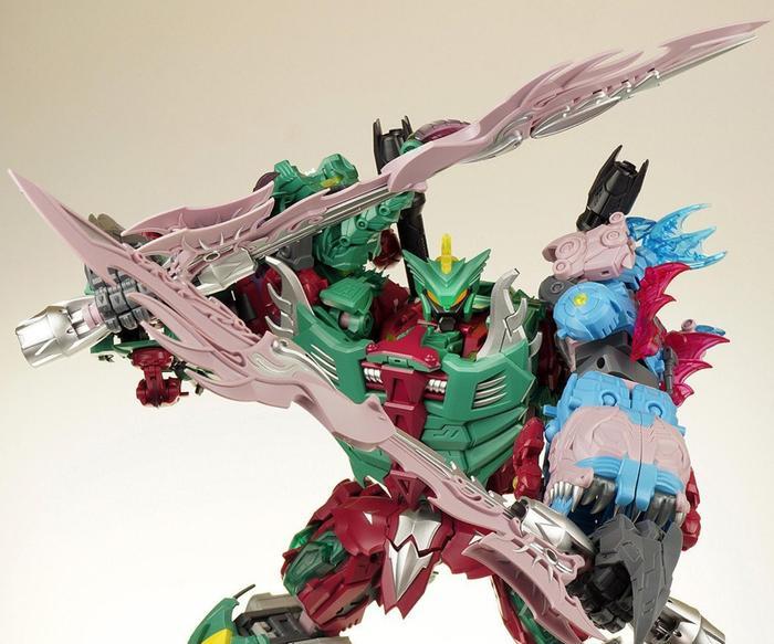 变形金刚动漫人物:狂派霸天虎隐者战士-海底狂魔 TFC版