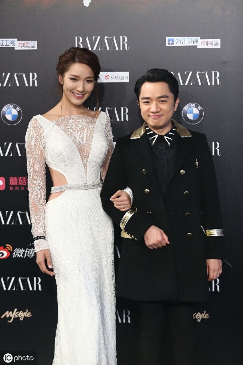 王祖蓝的老婆李亚男,温哥华华裔小姐冠军,如今被王祖蓝宠成公主