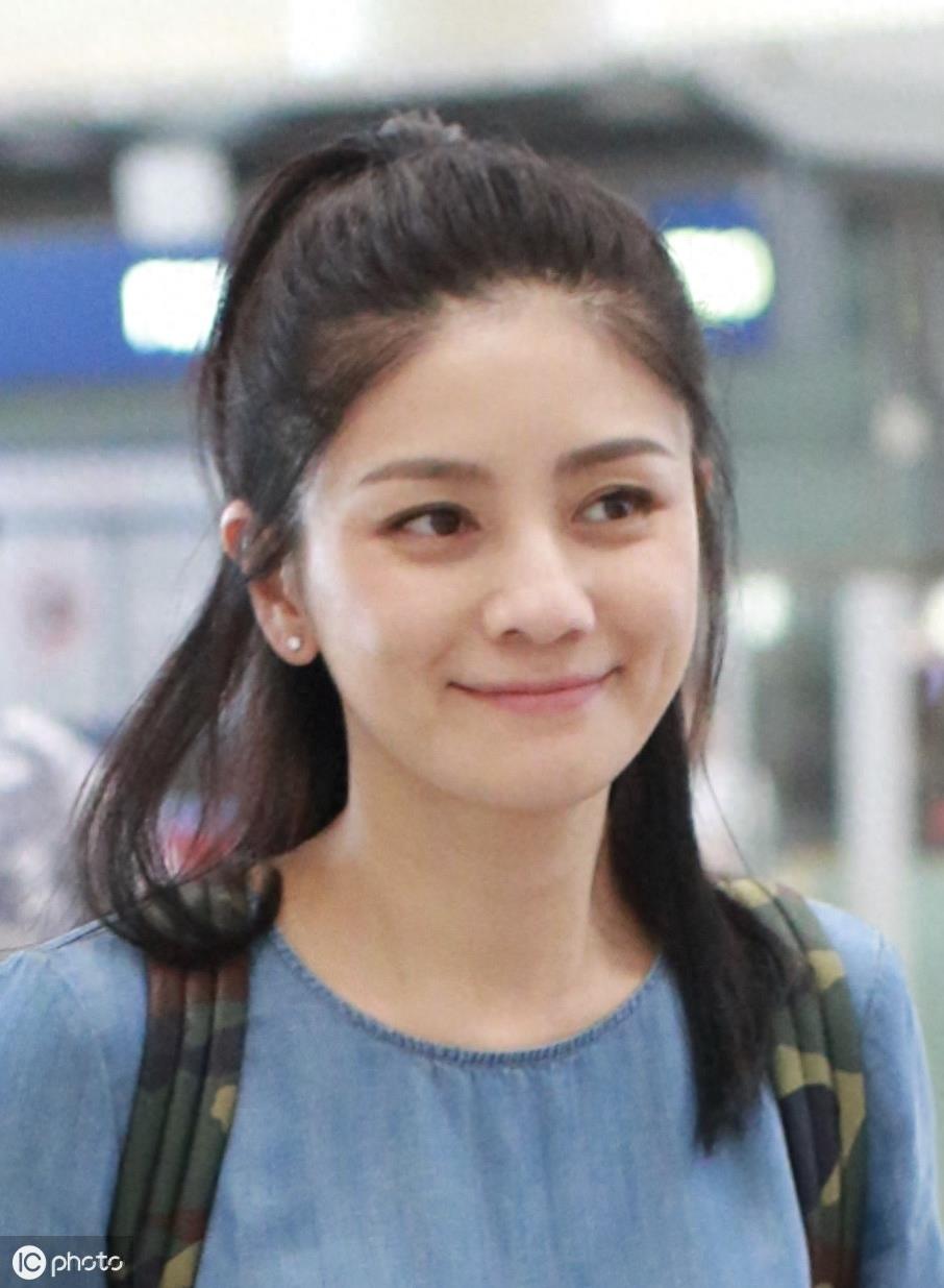 沙溢的老婆胡可贤惠可爱,圈内模范夫妻,胡可如今43岁仍不见苍老