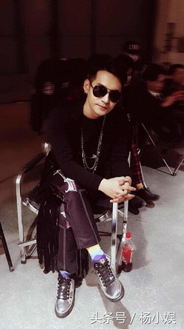 文松,老婆貌美如花,生活中帅气逼人