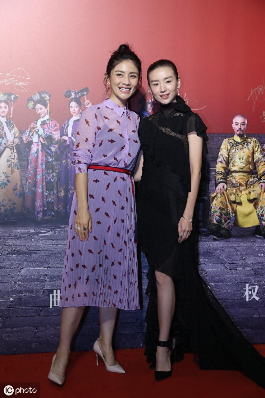 沙溢的老婆胡可,两个宝贝儿子超可爱,真是人生赢家