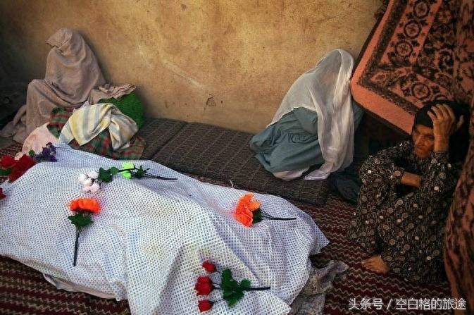实拍阿富汗十几岁的新娘,婚后的悲惨生活,最终以这样的方式结束