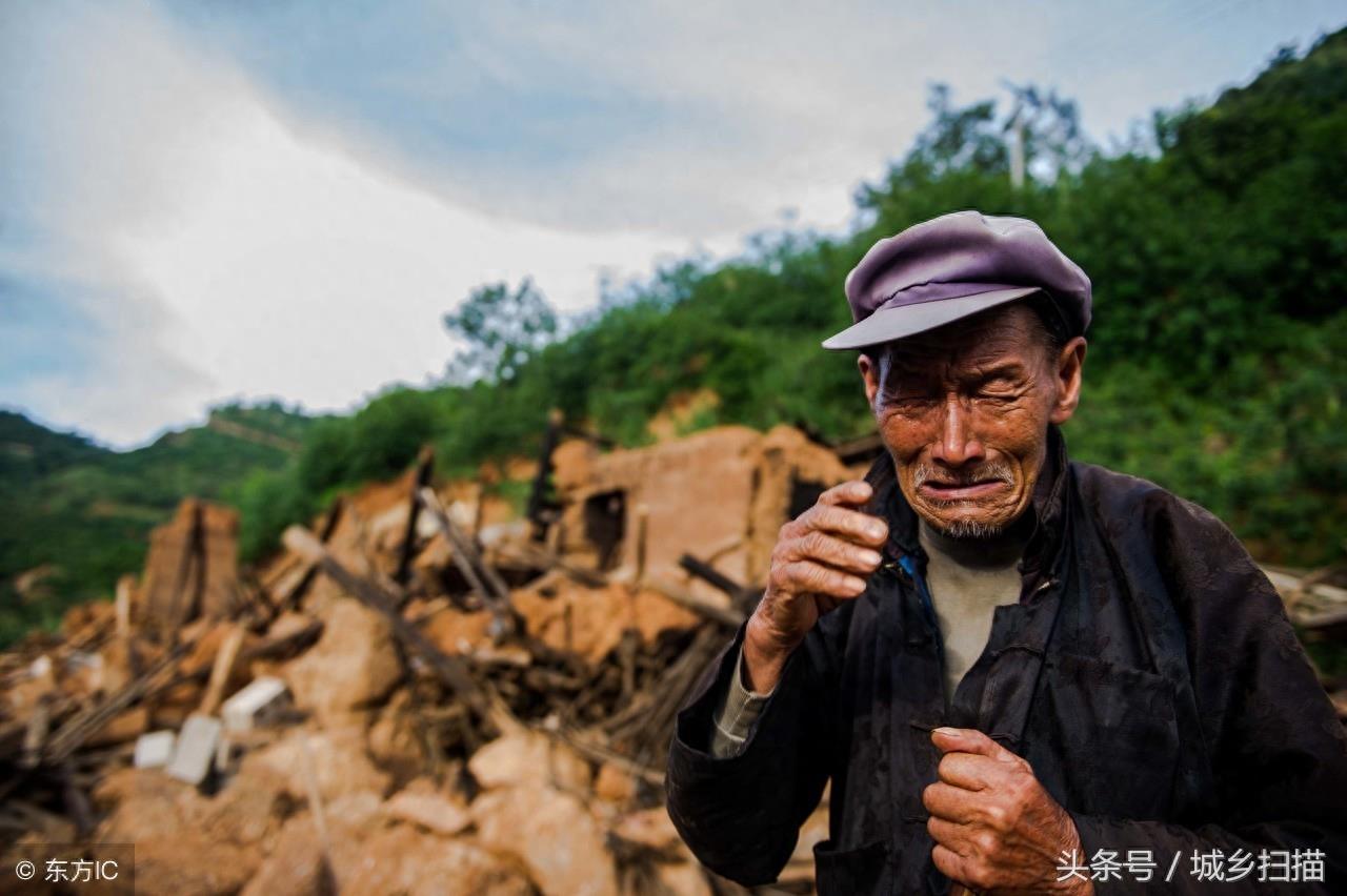 男人有泪不轻弹,8幅男人流泪的照片,哪一幅触动了你的心?