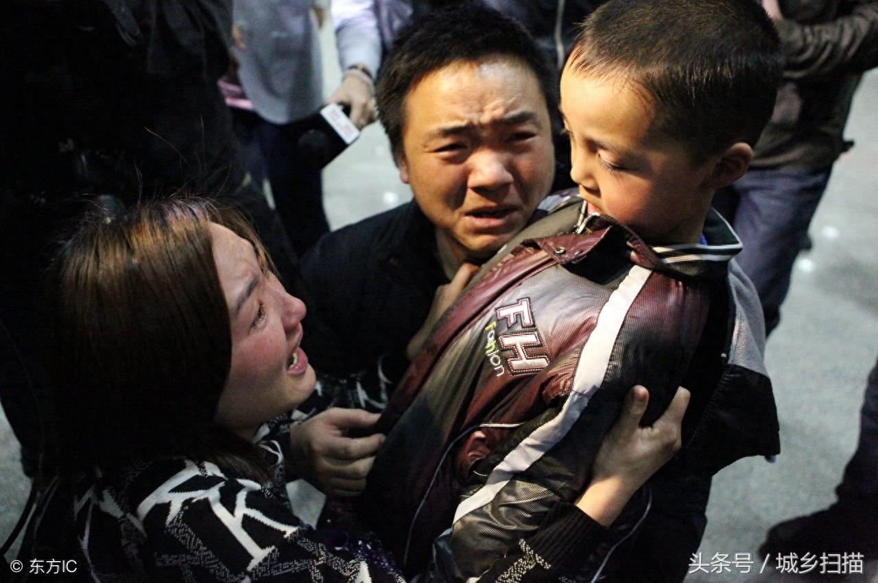 男人有泪不轻弹,8幅男人流泪的照片,哪一幅触动了你的心?