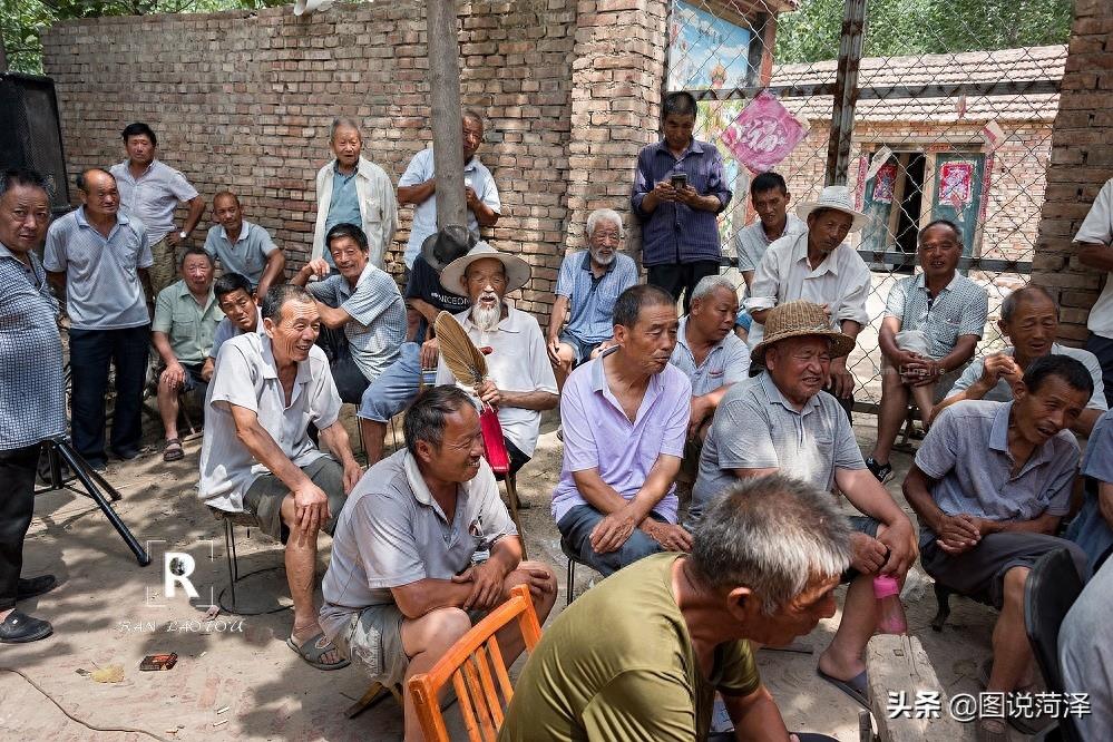 黄河边两省三县十八区的民俗活动，七十四岁二骚爷爷吹牛也能迷人