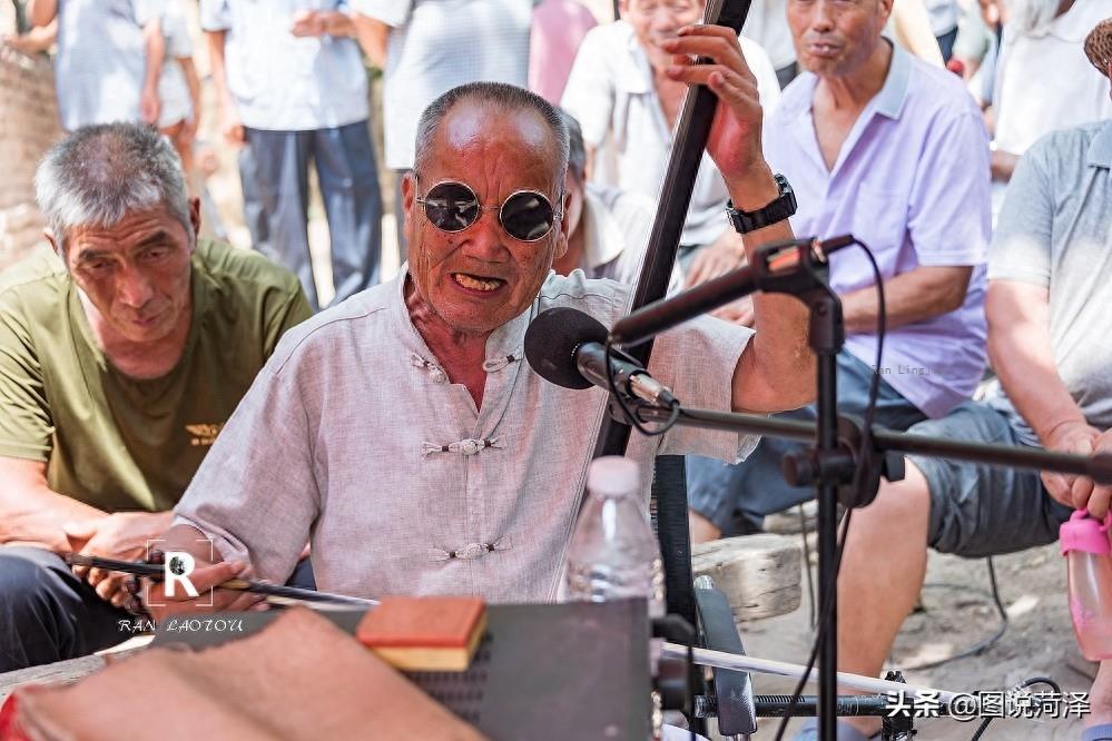 黄河边两省三县十八区的民俗活动，七十四岁二骚爷爷吹牛也能迷人