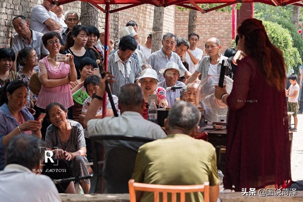 黄河边两省三县十八区的民俗活动，七十四岁二骚爷爷吹牛也能迷人