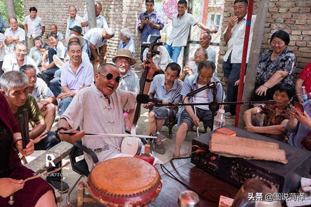 黄河边两省三县十八区的民俗活动，七十四岁二骚爷爷吹牛也能迷人