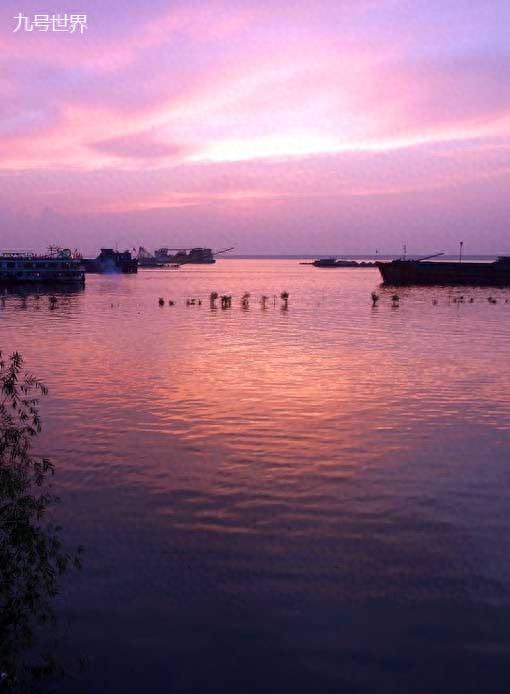 中国最新十大湖泊排行,洞庭湖第三,鄱阳湖第二!