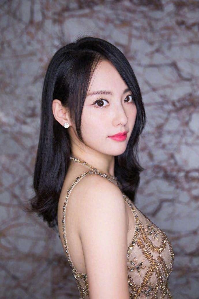 中国内地影视女演员张嘉倪