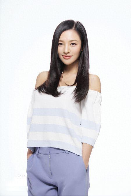 新一代“大青衣”郑清文，甜美靓丽，态度敬业