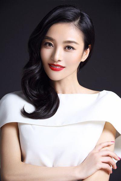 新一代“大青衣”郑清文，甜美靓丽，态度敬业