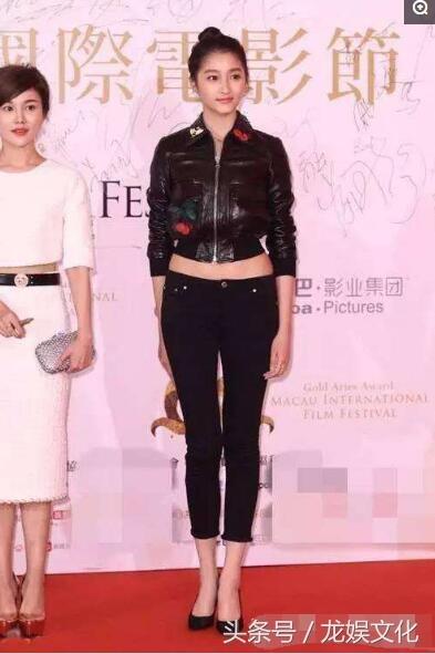 你给关晓彤的腿打多少分？网友：大海啊全是水，关晓彤啊全是腿！