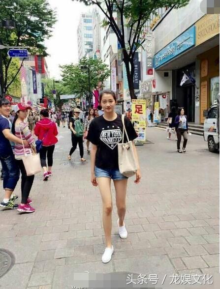 你给关晓彤的腿打多少分？网友：大海啊全是水，关晓彤啊全是腿！