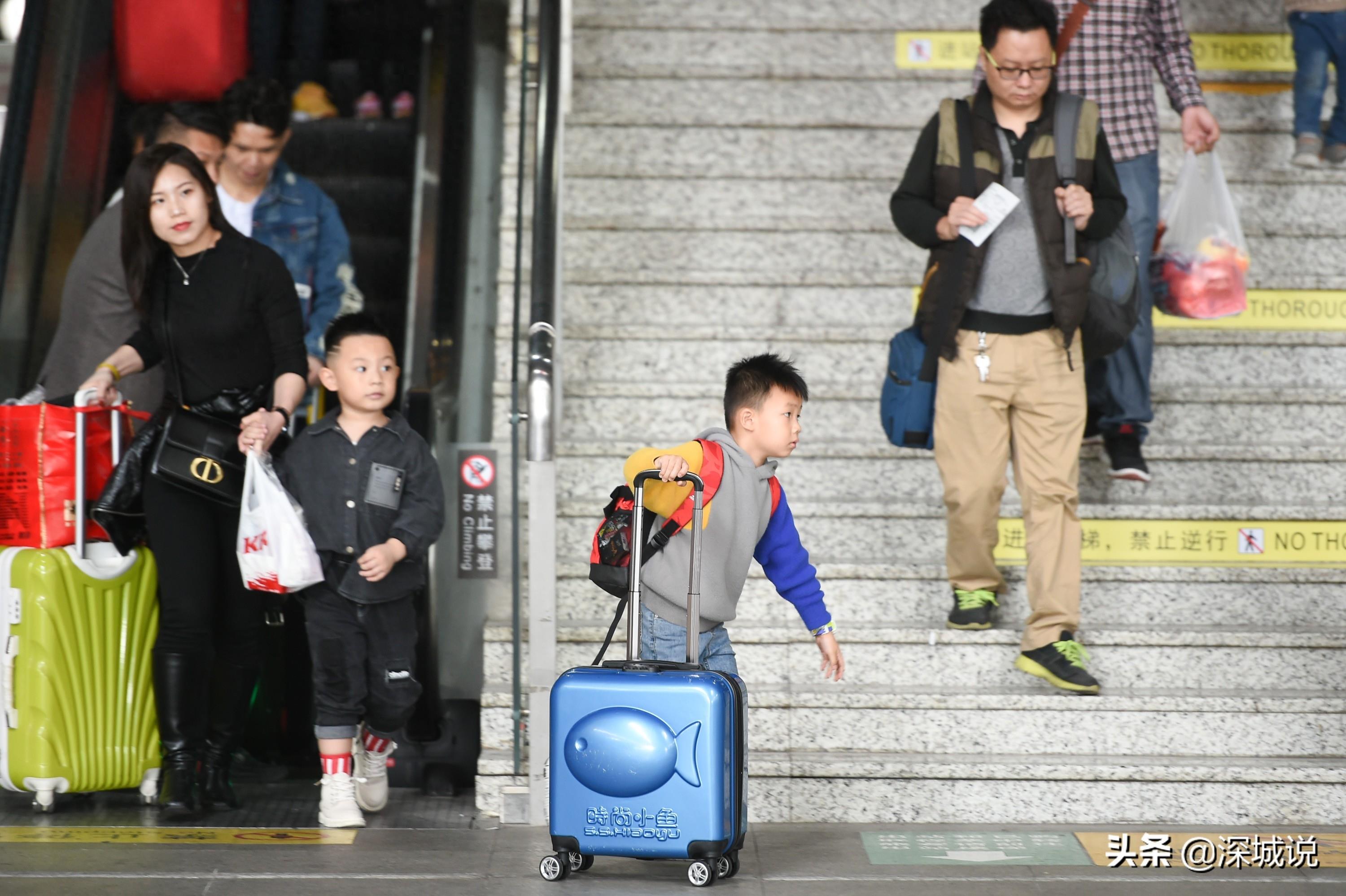 深圳北站全面进入“春运模式”！候车大厅人来人往，游子归心似箭