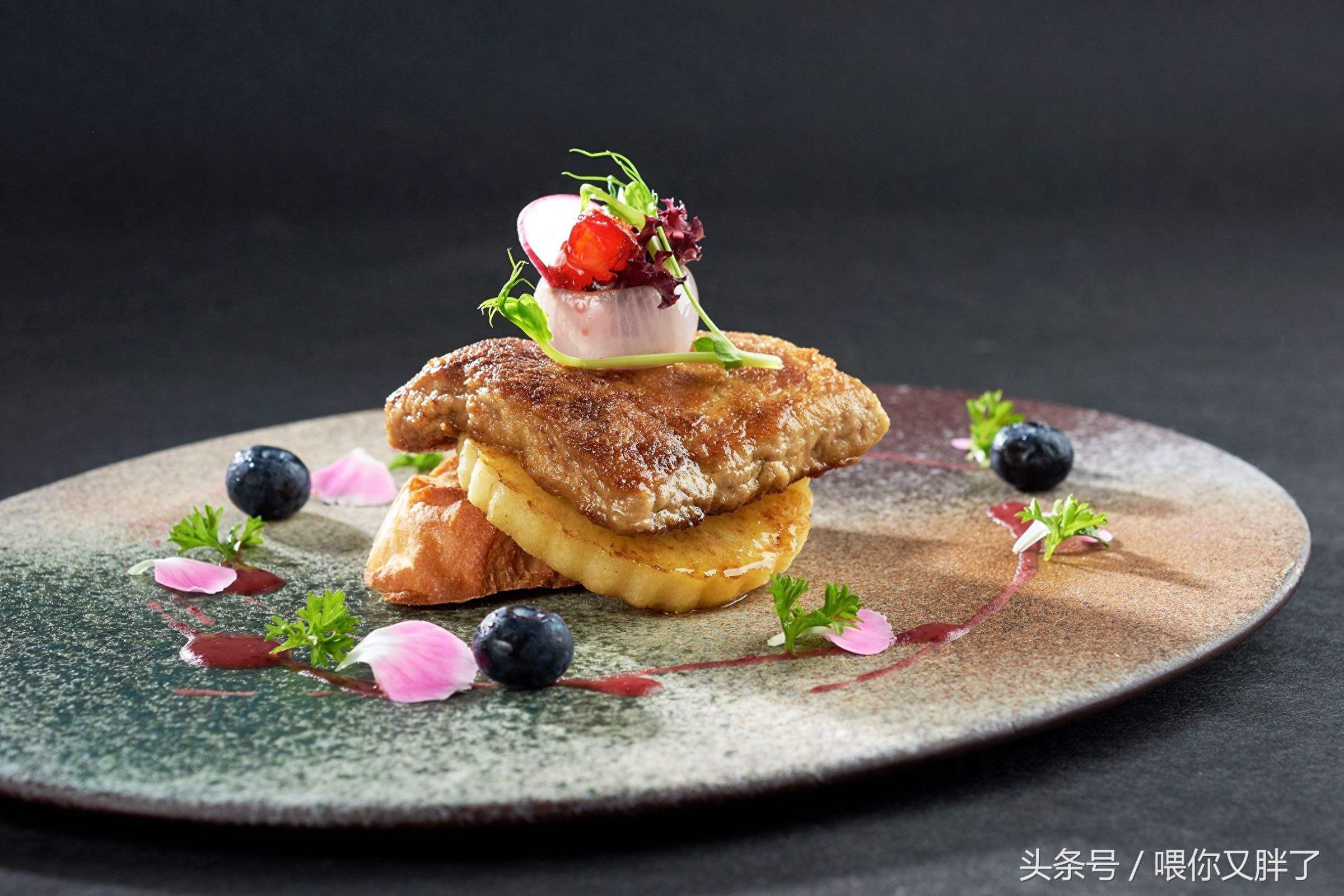 法国鹅肝，美味却残忍的生产过程，终其一生鹅一直都在不停的吃