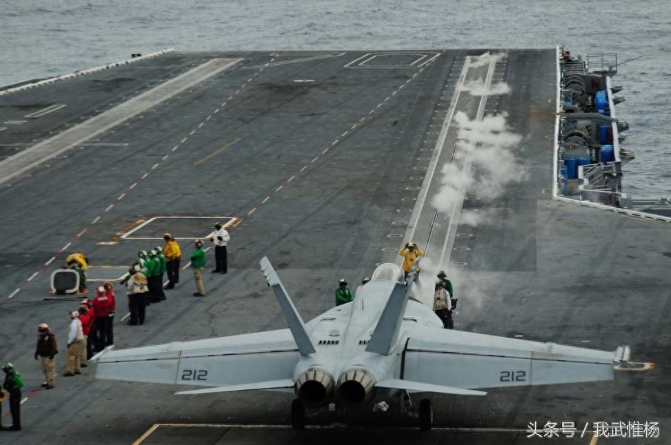 卡尔-文森号航母舰