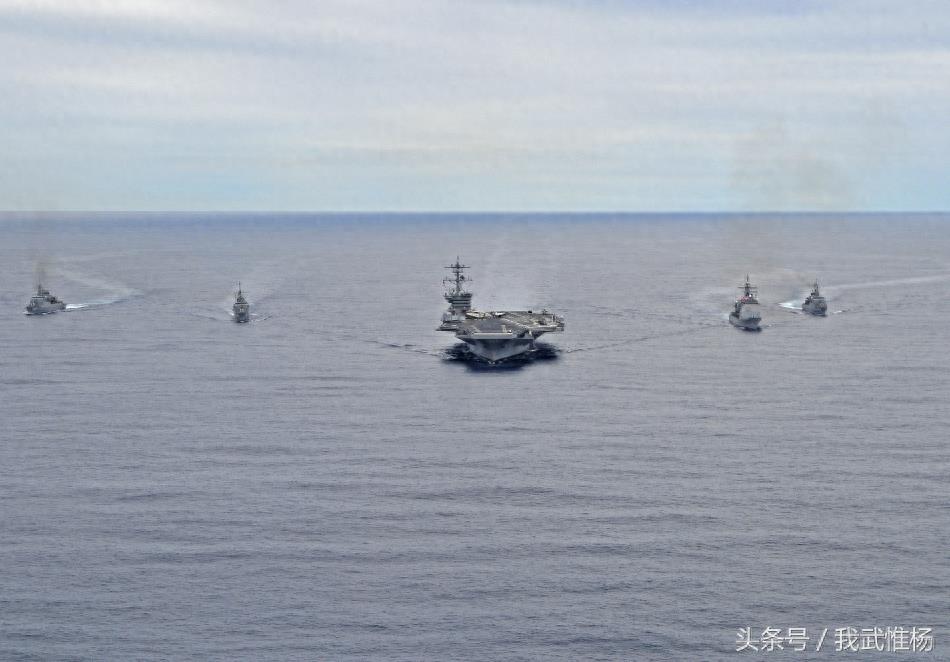 卡尔-文森号航母舰