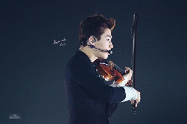 28岁刘宪华近照，妹妹清纯漂亮，他明明可以靠脸吃饭却一身才华