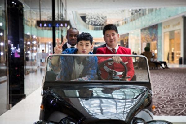 28岁刘宪华近照，妹妹清纯漂亮，他明明可以靠脸吃饭却一身才华