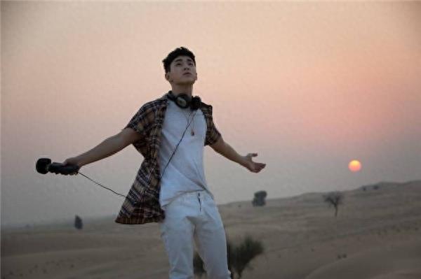 28岁刘宪华近照，妹妹清纯漂亮，他明明可以靠脸吃饭却一身才华