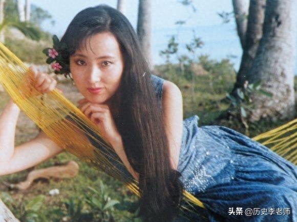 记录陈晓旭葬礼现场:临终前对父亲说了五个字,图9邓婕悲伤欲绝