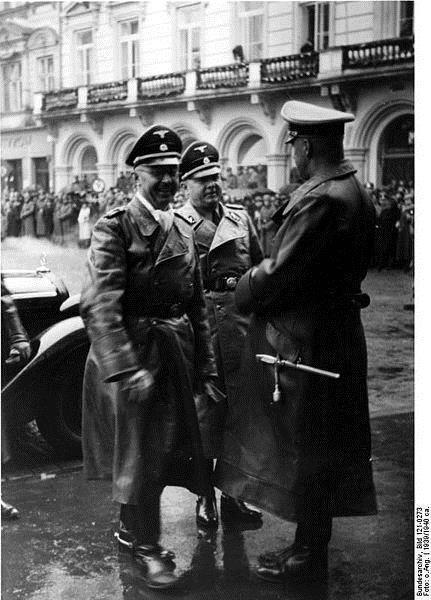 有史以来最大的刽子手：微笑恶魔希姆莱的一生