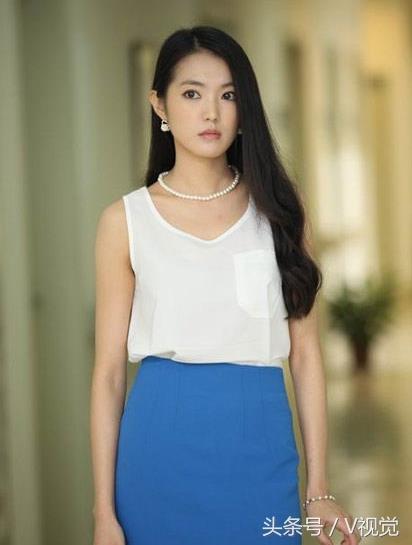 申珉熙 楚楚动人 身材窈窕,很多人认为她很美,你觉得呢