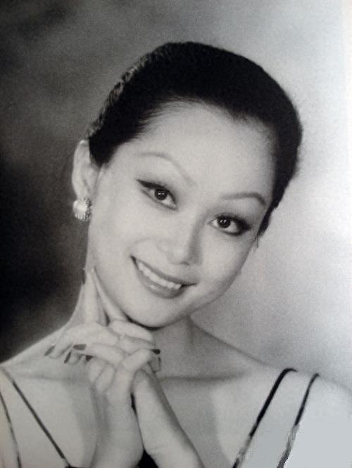 老照片:邵氏女侠施思