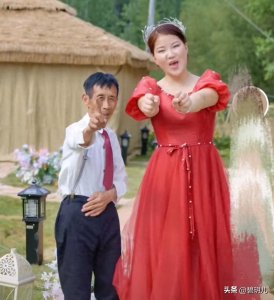 做美妆3年赚了千万后，24岁张白鸽关掉公司，带74岁养父环游中国