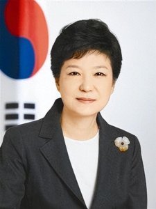 韩国前总统朴槿惠：从天之骄女到锒铛入狱，如今73岁独居豪宅