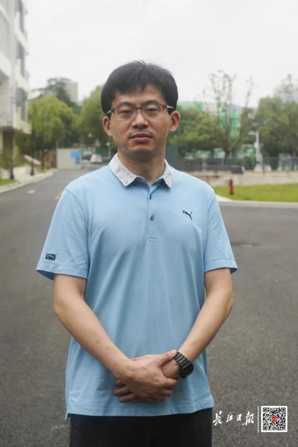 张杰个人资料（他重复做了近10年）