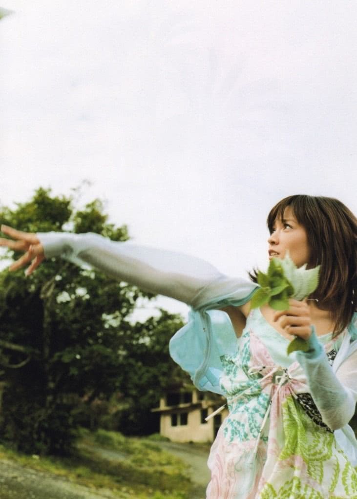 国仲凉子个人资料写真作品