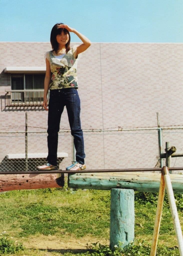 国仲凉子个人资料写真作品