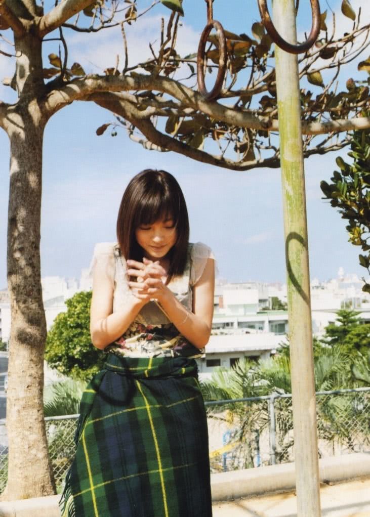 国仲凉子个人资料写真作品