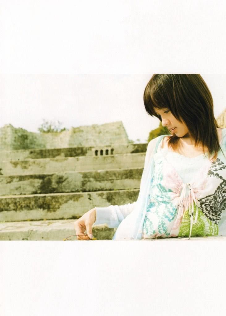 国仲凉子个人资料写真作品