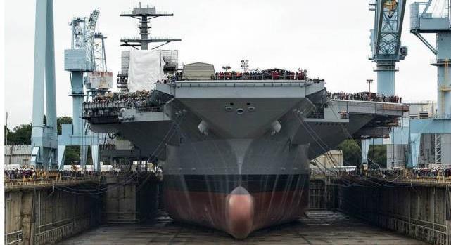 人类可造80万吨油轮，为什么美国海军却严格限制航母吨位？