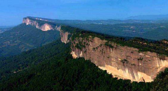 蜀道难，难于上青天—剑门关